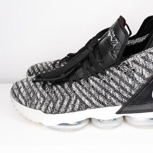 Nike Lebron XVI